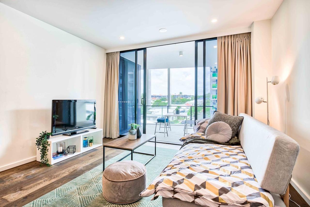 Modern Apartment With Balcony & Parking Brisbane Bagian luar foto
